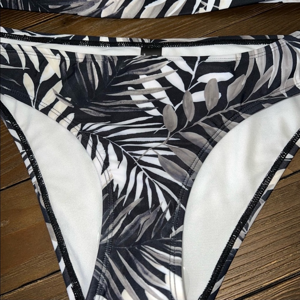 NWT Hurley Phantom Palm beach rider swim bottoms